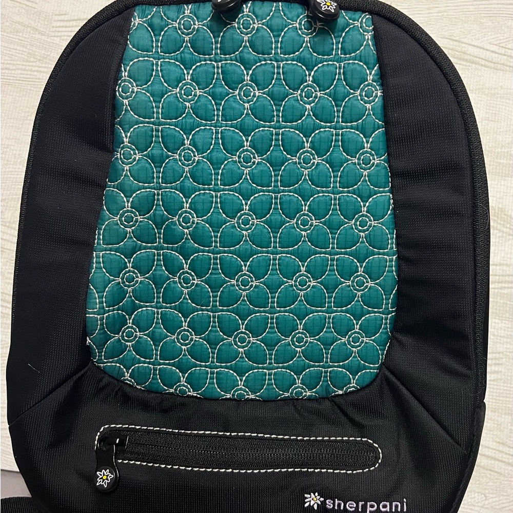 Sherpani mini tablet/e-reader backpack